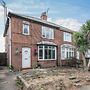 4br-sleeps10-parking-garden