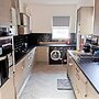 Charming 4-bed House in Manchester