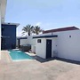 Beautiful, Comfortable House With Pool Jacuzzi With Warm Water
