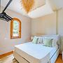 Lemon Garden Room Standard