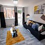 25 Mins to CL! A London 2-bedhome - Sleeps 1-4!