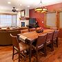 Norfolk Retreat by Avantstay Luxurious Mountain Home w/ Hot Tub
