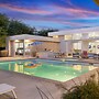 Polo Villa 2 by Avantstay Entertainer's Backyard w/ Vball Court, Pool 