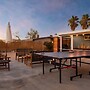 Lovegrass by Avantstay Desert Haven w/ Stunning Patio w/ Ping Pong!