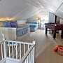 Beach Pines Bungalow by Avantstay Classic Cottage Steps to the Beach w