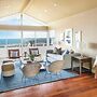 Parasol by Avantstay Hilltop Ocean View Escape w/ Large Patio & Shuffl