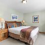 Riverside Condos B204 by Avantstay Condo Close To Downtown, Town Park 
