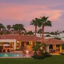 Moonshine by Avantstay Modern & Stylish Estate w/ Bar, Fire Pit & Hot 