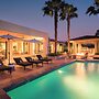 Moonshine by Avantstay Modern & Stylish Estate w/ Bar, Fire Pit & Hot 