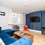 Spacious 2 Bed Southville Flat Near Harbourside