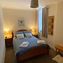 Newburghaprtment/scotland/sleeps 4/firepit/garden
