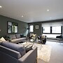 JOIVY Stylish&Airy 4Br House At The Heart Of New Town
