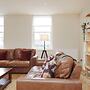 JOIVY Executive 2-Bed Apt With Stunning Roof Terraces
