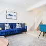 JOIVY Stylish Mews House Old Town 1-Br Apartment With Parking