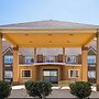 Days Inn By Wyndham Jackson Downtown