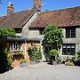 Stunning Historic 2-bed House in Shaftesbury