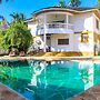 5-bedroom Villa - 3 Mins Walk To The Beach