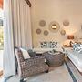 Tropical Villa With Pool at Green Village B843