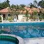 Lovely House With Access to Large Swimming Pool and Near Chalong Pier 