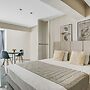 Sanders Crystal - Adorable Studio w Terrace