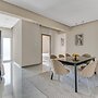 Sanders Crystal - Dreamy 3-bdr Apt w Balconies