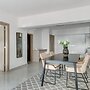 Sanders Crystal - Neat 1-bdr Apt w City View