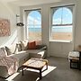 Spacious 2BD Flat With Stunning Views Folkestone