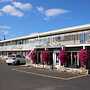 Plaza Motel