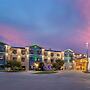 Best Western Plus Emerald Inn & Suites
