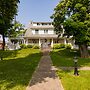 Chestnut Inn Bed and Breakfast