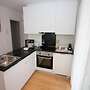 Santi Apartment Few Min From Lake