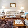 Chic Flat With Balcony Close to Caddebostan Shore