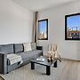 Sanders Crystal 2 - Humble 1-bdr Apt With Shared Rooftop