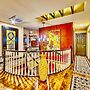 Neocolonial Nouveau Kensington Vacation Home