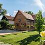 Rustic Cottage With Heated Pool