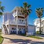 Mermaids Lair - Large 4BR House - Steps From Beach