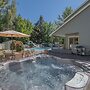 All Seasons Getaway 4 Bedroom Home by NW Comfy Cabins by RedAwning