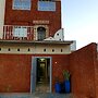 12 Km Surf house