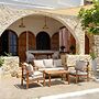 Comfortable Holiday Home With Terrace
