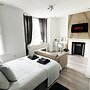 HM Stays - Minet Gardens Suites