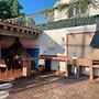 Meson del Capitan Apartments