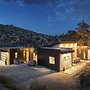 A Little Tish - Secluded Stargazers Getaway 2 Bedroom Home by RedAwnin