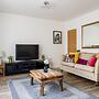 Superb 3-bed House With Parking Garden in London