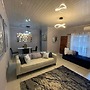 Spacious 2 Bedroomed Semi-detached Fully Furnished Apartment Num01