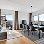 Sanders Arena - Chic 3-bdr Apt Close to Metro