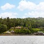 Salmon Falls Resort