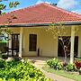 Beautiful Bungalow With Shared Outdoor Pool and 2km From the Beach