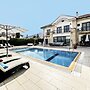 Villa With Private Pool and Backyard in Lapta