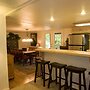 Lake side three bedroom, two bath house on Lake Ouachita with private 