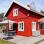 8 Person Holiday Home in Grebbestad-by Traum